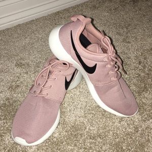 Rose Gold Nike Roshe